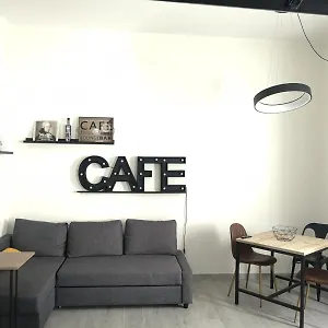 Aj Lux Appartamento Aeroporto di Catania Fontana Rossa