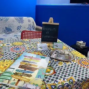 Zazzamitahouse Casa vacanze Aeroporto di Catania Fontana Rossa